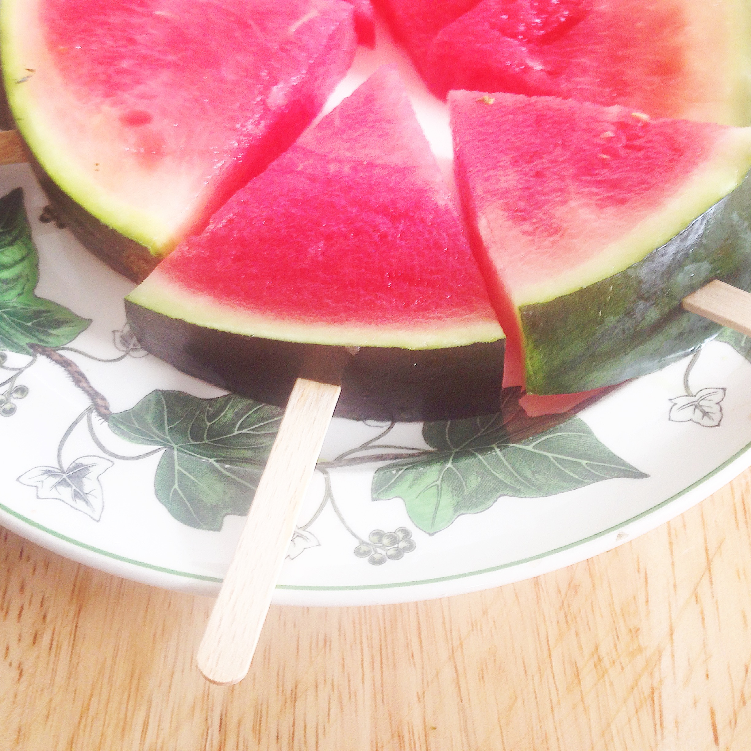 Sommer Snack - Snack für heiße Sommertage - Melone am Stiel, Meloneneis, Snacks für Kinder,