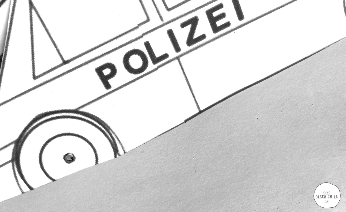 Polizei-Auto-07-selber-basteln-Kleine-Geschichten-Basteln-mit-Kindern-DIY-Anleitung-Polizeiparty