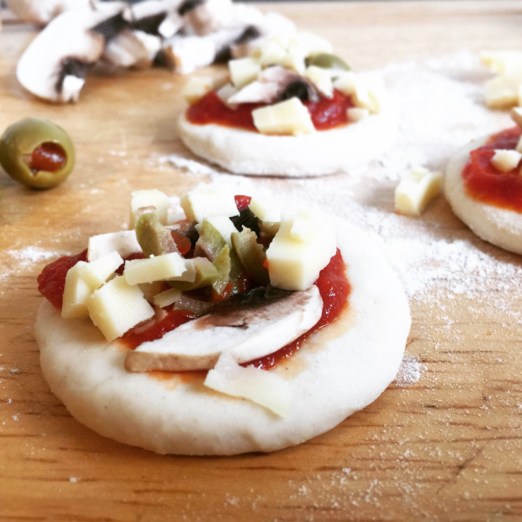 kleine-pizzen-zum-mitnehmen-ausfluege-mit-kindern-snacks004