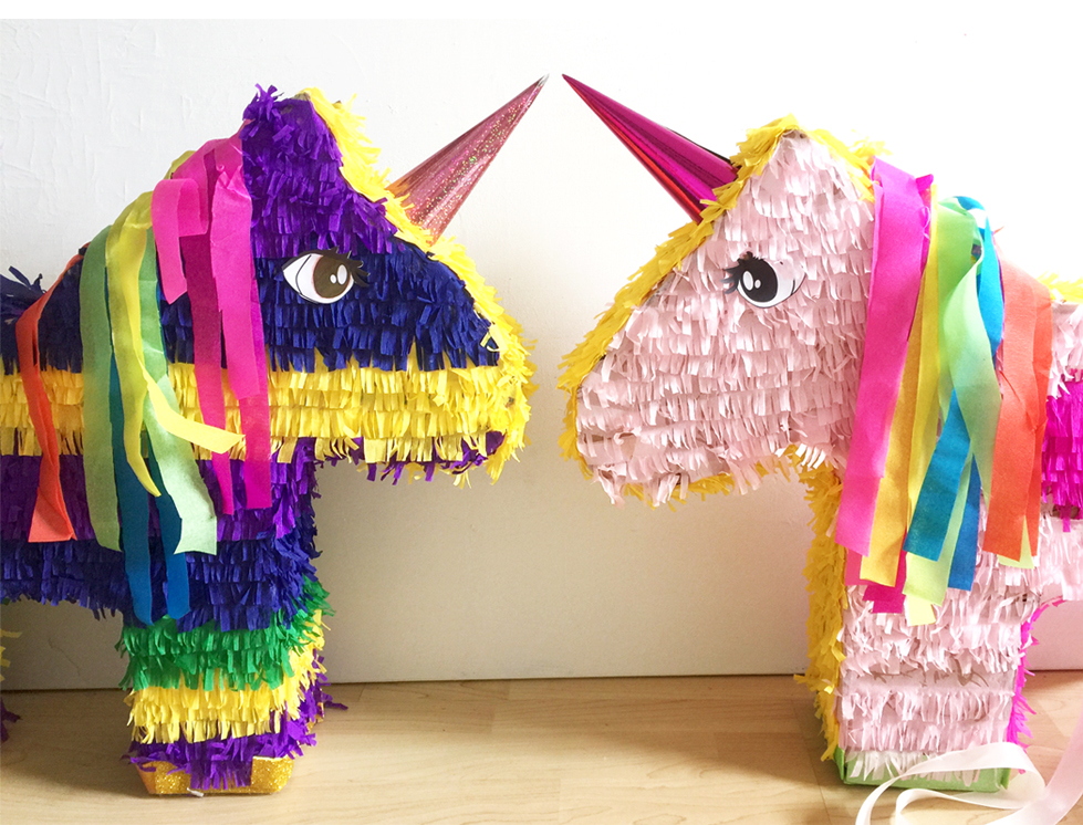 Einhorn-Pinata-selber-machen-Basteln-mit-Kindern-Kindergeburtstag-Einhorn-Geburtstag-Party-kleine-Geschichten03