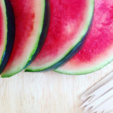 Sommer Snack - Snack für heiße Sommertage - Melone am Stiel, Meloneneis, Snacks für Kinder,